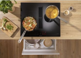 HET749BSC černá Bezplatný servis 5 let po registraci