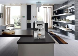 ECAM22.360.S stříbrná