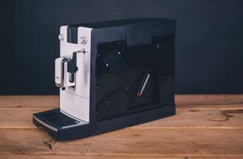 NICR560 CafeRomatica 560 černá/bílá