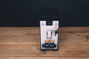 NICR560 CafeRomatica 560 černá/bílá