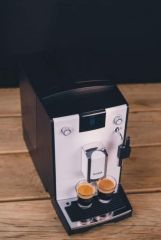 NICR560 CafeRomatica 560 černá/bílá