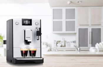 NICR560 CafeRomatica 560 černá/bílá