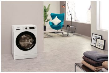 FWSG71283BVCZN bílá