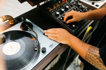 L3809 metalická modrá