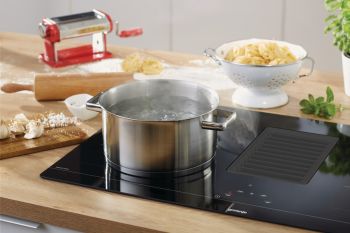 HET949BSC černá Bezplatný servis 5 let po registraci