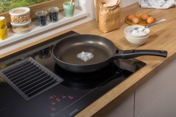 HET949BSC černá Bezplatný servis 5 let po registraci