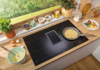 HET949BSC černá Bezplatný servis 5 let po registraci