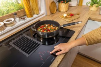 HET949BSC černá Bezplatný servis 5 let po registraci