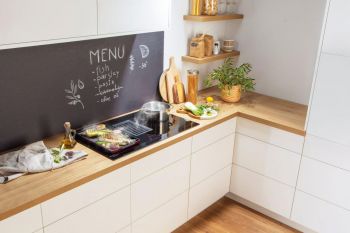 HET949BSC černá Bezplatný servis 5 let po registraci