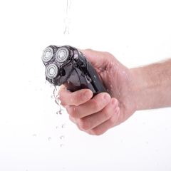 334390000 Christoph černá